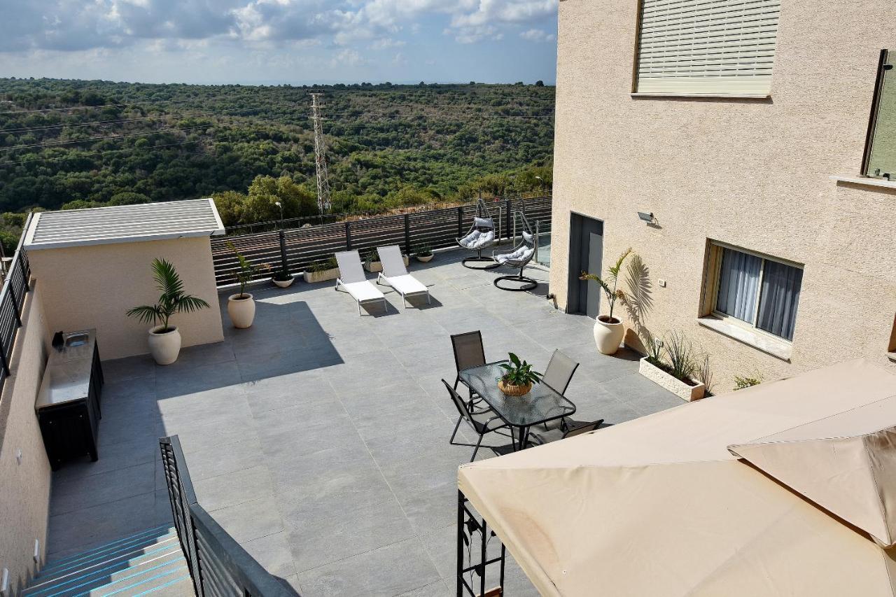 הסויטות של פולי Apartment Manot Exterior foto