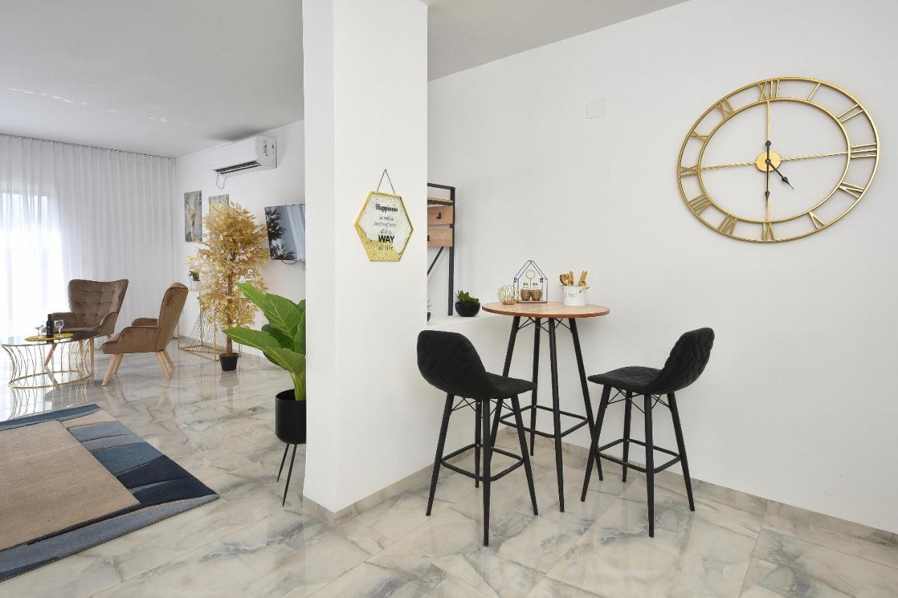 הסויטות של פולי Apartment Manot Exterior foto
